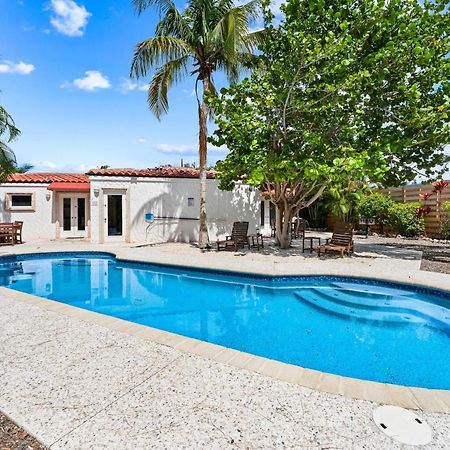 Crescent Beach Villas Сиеста Кий Екстериор снимка