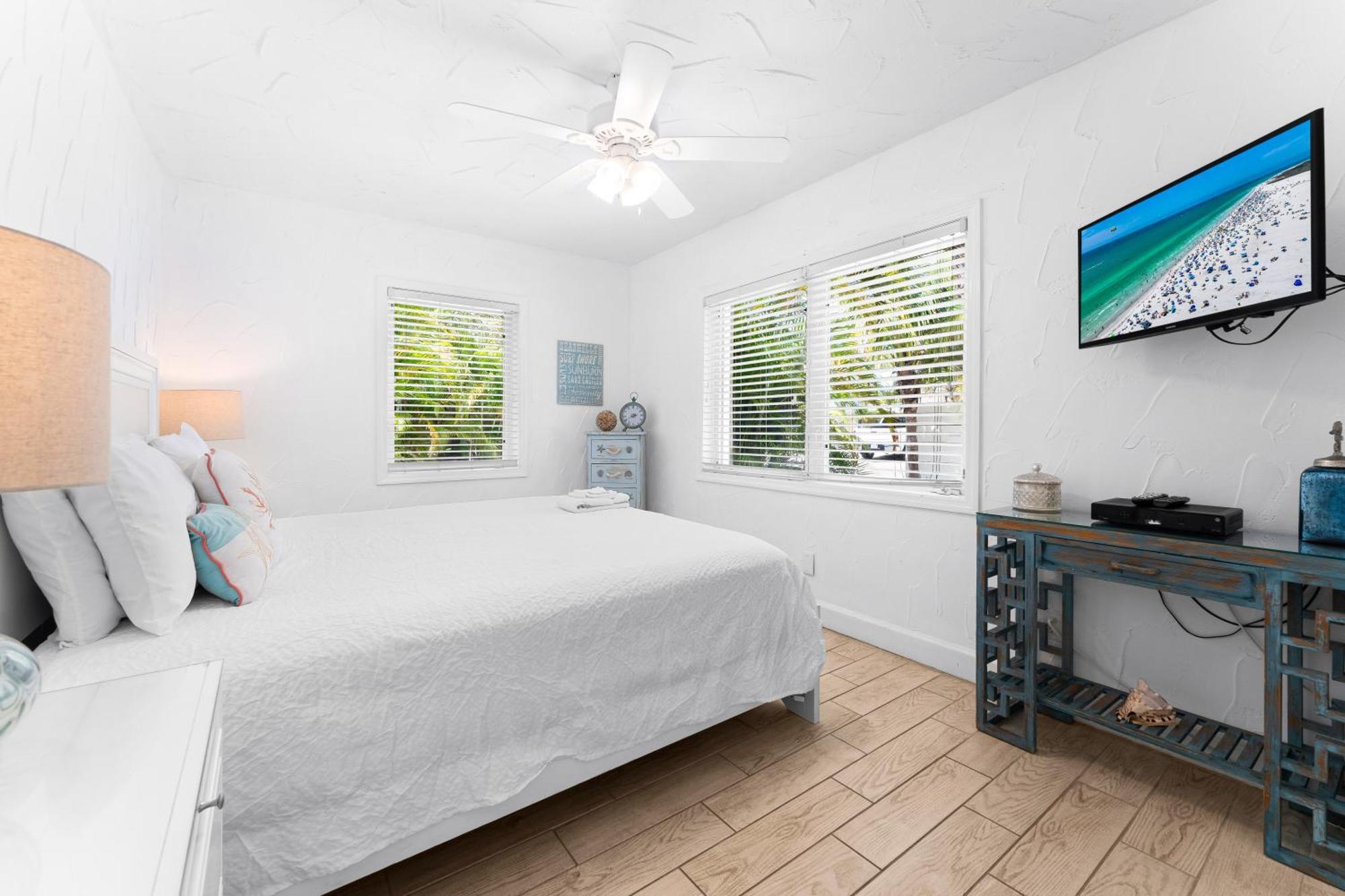 Crescent Beach Villas Сиеста Кий Екстериор снимка