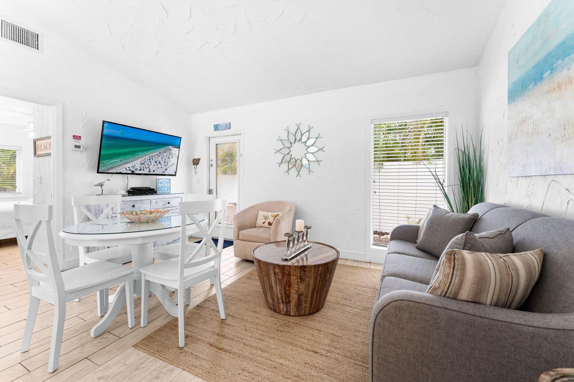 Crescent Beach Villas Сиеста Кий Екстериор снимка