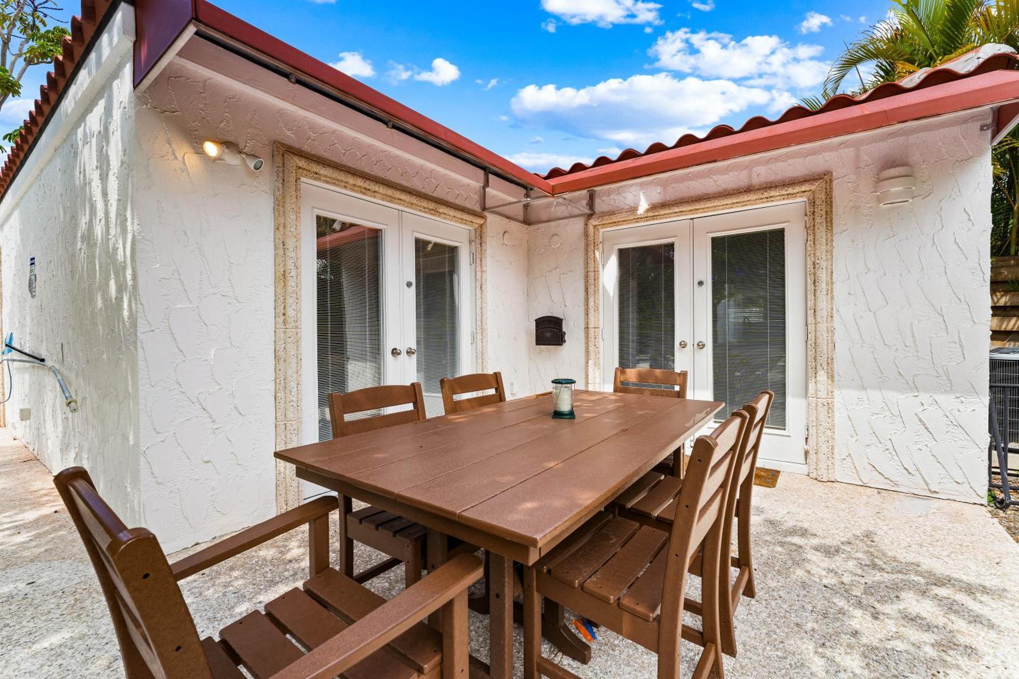 Crescent Beach Villas Сиеста Кий Екстериор снимка