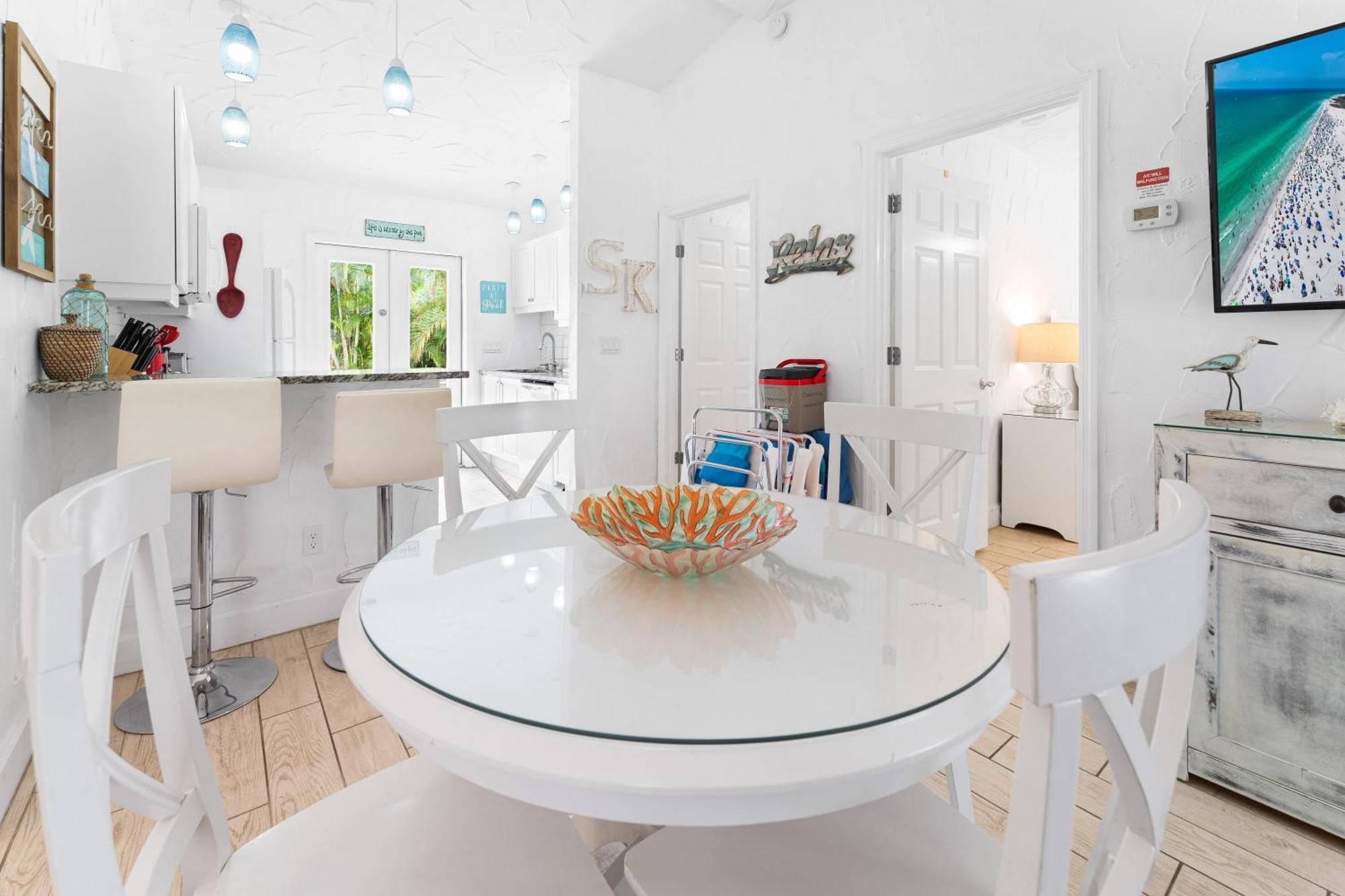 Crescent Beach Villas Сиеста Кий Екстериор снимка