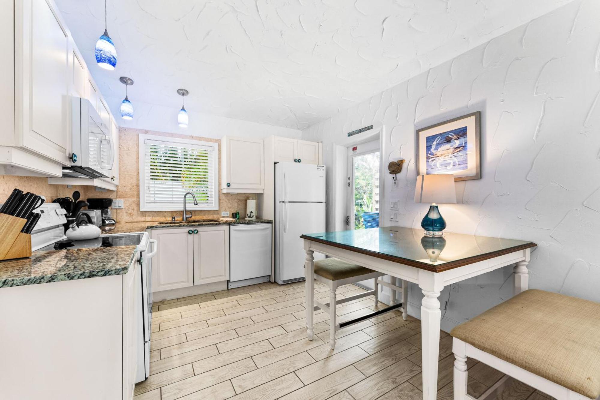 Crescent Beach Villas Сиеста Кий Екстериор снимка